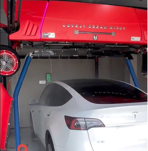 恭喜深圳客戶雙魚座3.0六風(fēng)機雙旋臂自動洗車機安裝調(diào)試完成